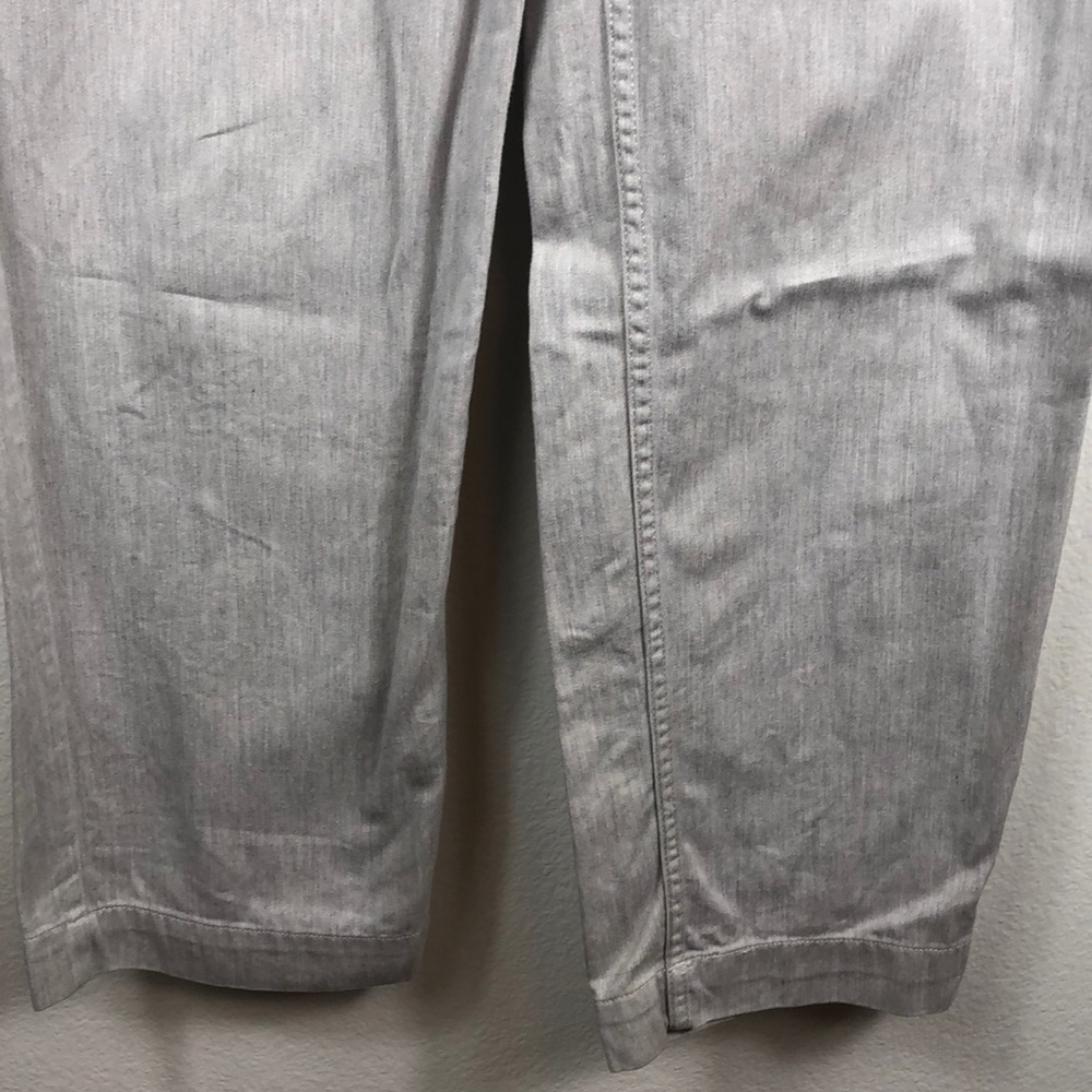 Isaac Mizrahi Light Gray Denim Jeans Size 2 - Picture 4 of 9
